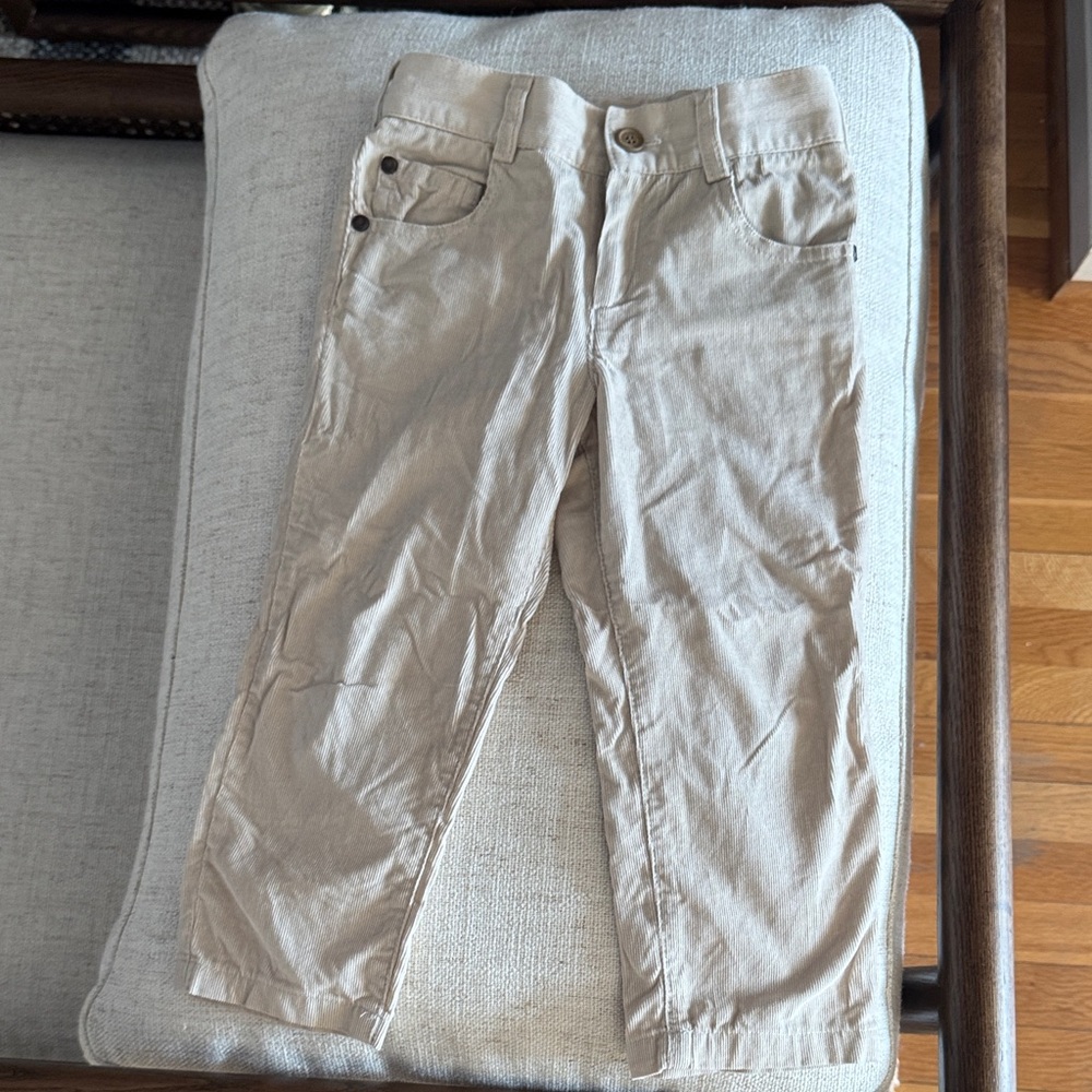 Pili Carrera corduroy pants.